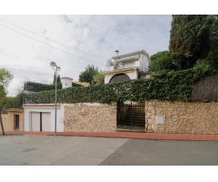 FANTASTICA CASA EN VALLPINEDA