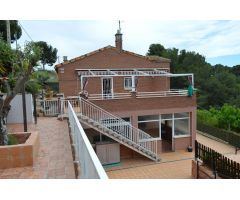 CASA CON VISTAS AL MAR Y MONTAÑA