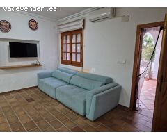 SE ALQUILA LOFT CON PISCINA Y ZONAS COMUNES COMPARTIDAS