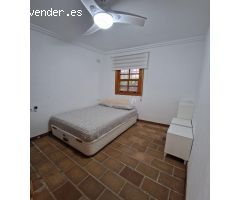 SE ALQUILA LOFT CON PISCINA Y ZONAS COMUNES COMPARTIDAS