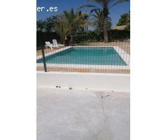 SE ALQUILA LOFT CON PISCINA Y ZONAS COMUNES COMPARTIDAS