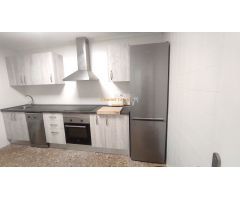 SE ALQUILA APARTAMENTO JULIO Y AGOSTO,  JUNTO AL MAR !!!!!!