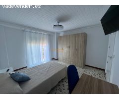 SE ALQUILAN HABITACIONES A 10 MIN DEL CEU