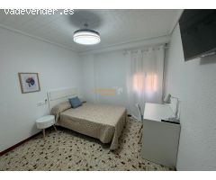 SE ALQUILAN HABITACIONES A 10 MIN DEL CEU