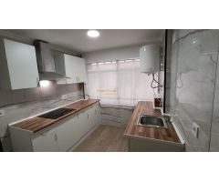SE VENDE PISO EN CAROLINAS- ALICANTE!!!