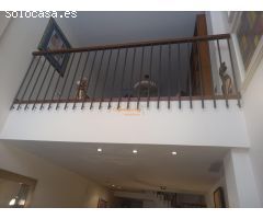 SE VENDE ESTUPENDO DUPLEX EN EL RAVAL DE 200 M2, CON ACABADOS DE LUJO