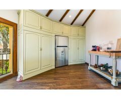 Impresionante villa de lujo con 4 dormitorios, 3 baños y 2 aseos para invitados.