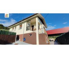Casa indivudual reformada en el centro de Berango, con pisicina
