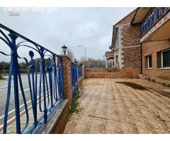 INMOSAI ALQUILA AMPLIO LOCAL COMERCIAL