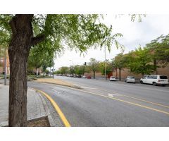 ¡Oportunidad! Se vende local con negocio de heladería en pleno funcionamiento. Parque Nueva Granada