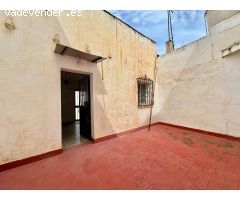 CASA DE 2 PLANTAS CON 4 HABITACIONES Y PATIO DE 20 M2 EN GRANJA SUÁREZ