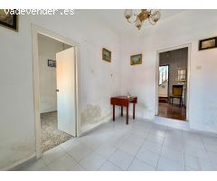 CASA DE 2 PLANTAS CON 4 HABITACIONES Y PATIO DE 20 M2 EN GRANJA SUÁREZ