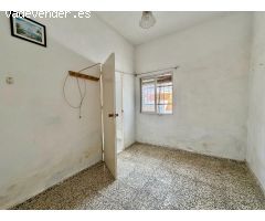 CASA DE 2 PLANTAS CON 4 HABITACIONES Y PATIO DE 20 M2 EN GRANJA SUÁREZ