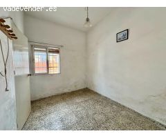 CASA DE 2 PLANTAS CON 4 HABITACIONES Y PATIO DE 20 M2 EN GRANJA SUÁREZ