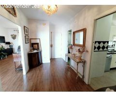 Ático de 3 habitaciones en pabellones con vistas espectaculares. Céntrico y al lado de la estación.