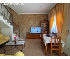 CASA ESQUINA CON TERRAZA EN BUENA ZONA