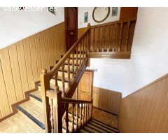 ????? Edificio de Tres Alturas con Patio y Vistas al Río – Oportunidad para Reformar en el Corazón d