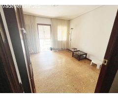 ????? Edificio de Tres Alturas con Patio y Vistas al Río – Oportunidad para Reformar en el Corazón d