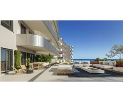 Piso 4 dormitorios 2 baños, terraza SURESTE 27 m2 con vista al Mar, dos aparcamientos, trastero. Pis