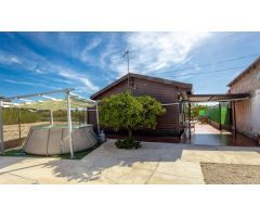 SE VENDE CASA DE MADERA EN LA ARBOLEJA