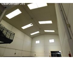 Nave Industrial en Poligono Arboledas