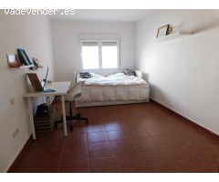 CASA CON PATIO DE 235M2 EN EL CENTRO DE CASARRUBUELOS