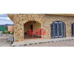 SE ALQUILA CHALET EN ALBATERA