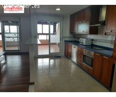 ¡¡ INTERESANTE !! AMPLIO APARTAMENTO DE LUJO CON VISTAS DESPEJADAS Y AJARDINADAS EN CAMPO DE FÚTBOL.
