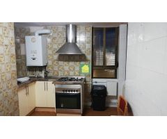SE VENDE PISO EN CALLE HELLIN (CIRCUNVALACIÓN)