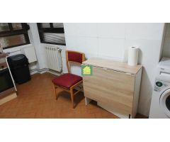 SE VENDE PISO EN CALLE HELLIN (CIRCUNVALACIÓN)