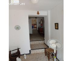 Casa a reformar íntegramente en el centro de Higuera de la sierra