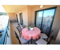 SE VENDE ATICODUPLEX CON TERRAZA DE 100 M2 Y VISTAS AL MAR EN LA CALA VILLAJOYOSA!