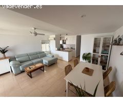 SE VENDE PISO DE TRES DORMITORIOS EN 1º LINEA DE PLAYA DE PONIENTE. BENIDORM