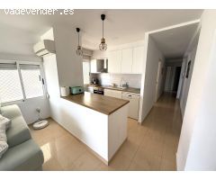 SE VENDE PISO DE TRES DORMITORIOS EN 1º LINEA DE PLAYA DE PONIENTE. BENIDORM