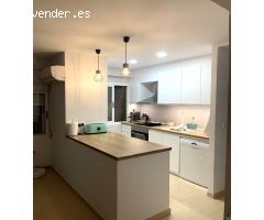 SE VENDE PISO DE TRES DORMITORIOS EN 1º LINEA DE PLAYA DE PONIENTE. BENIDORM