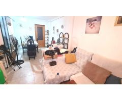SE VENDE APARTAMENTO DE TRES DORMITORIOS EN BENIDORM.