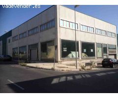 LOCAL COMERCIAL EN TRES PLANTAS EN POLIGONO LA JUAIDA. EL PORTICHUELO.