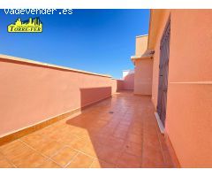 Ático de 3 dormitorios con gran terraza en Viator