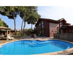 CASA INDEPENDIENTE CON PISCINA URB. ELS BOSCOS