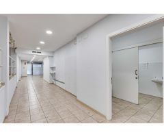 Fabuloso local comercial en venta en el centro de Barcelona