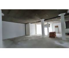 ? Magnífico Local Comercial en 1ª Línea de Carretera – Cenes de la Vega