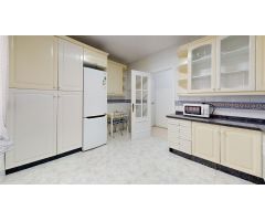PISO 5 DORMITORIOS, 2 BAÑOS Y TERRAZA EN EL CENTRO DE CORDOBA (  CORDOBA )