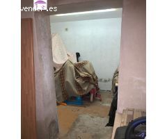 Se alquila local para reformar en Parla