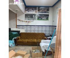 Se alquila local para reformar en Parla