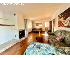CHALET CON PISCINA EN BAHIA BLAVA