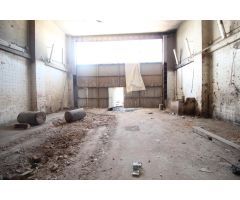 NAVE CON VIVIENDA