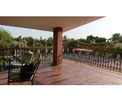 SE VENDE CHALET EN UNA DE LAS MEJORES ZONAS DE ELCHE
