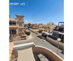 Fantástico duplex con gran terraza en esquina en Villamartin.