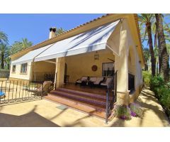 Irrepetible Chalet urbano en el centro de Elche
