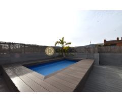 Espectacular ático reformado en Tres Torres con terraza y piscina privada.